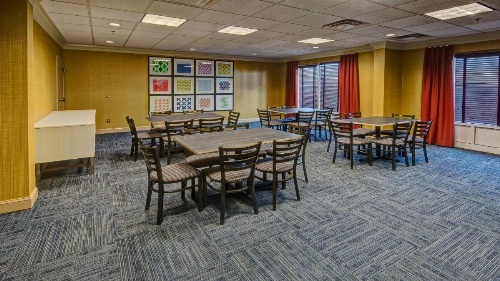 Holiday Inn Express Hotel & Suites London image 15
