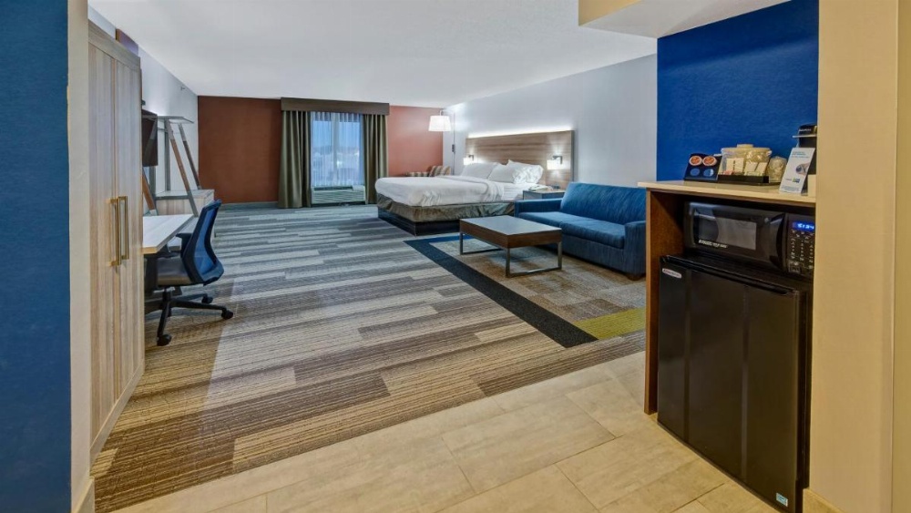 Room image 3