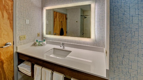 Holiday Inn Express Hotel & Suites London image 31