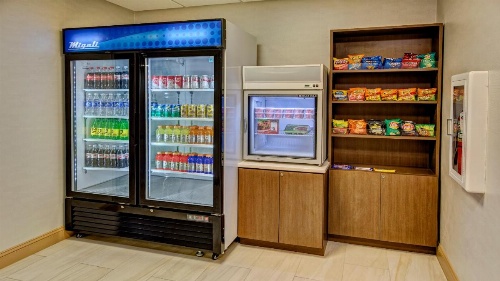 Holiday Inn Express Hotel & Suites London image 7
